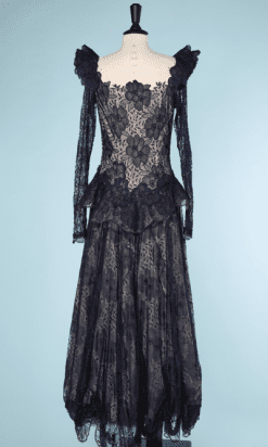 nA6131-Robe-du-soir-1950-en-dentelle-marine-brodée-de-perles-doublée-de-soie-t36-01