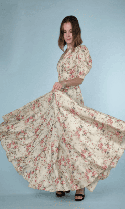 na8860-Robe-dHotesse-1940-en-faille-écrue-imprimé-fleurs-T34-11