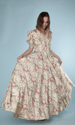 na8860-Robe-dHotesse-1940-en-faille-écrue-imprimé-fleurs-T34-11