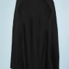nA9214-Jupe-en-satin-noir-copie-1930-Martin-Margiela-t40-01