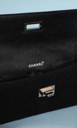 nA9243-Sac-Chanel-verni-noir-et-jersey-de-laine-01