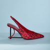 nA9391-Paire-descarpins-en-satin-rouge-avec-lettres-noires-Charles-Jourdan-t37