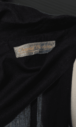 na8987-Robe-manteau-en-coton-noir-boutons-argentés-Chantal-thomass-t40-01