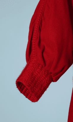 na9599-Robe-en-lainage-rouge-Saint-Laurent-collection-russe-t36-01