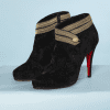 na9820-Paire-de-boots-en-daim-noir-et-galon-doré-Louboutin-t39-5-04