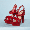 na9822-Paire-de-sandales-à-hauts-talons-en-cuir-vernis-rouge-Louboutin-04