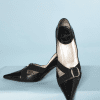 na9824-Paire-descarpins-petits-talons-en-cuir-noir-boucle-D-en-métal-argenté-Dior-t39-01