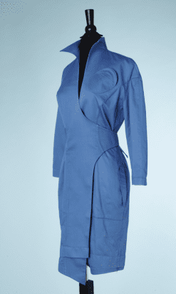 B0011-Robe-en-coton-bleu-ciel-croisée-poches-poitrine-évasées-t36-38-01