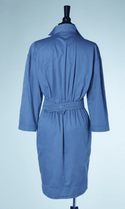 B0011-Robe-en-coton-bleu-ciel-croisée-poches-poitrine-évasées-t36-38-01