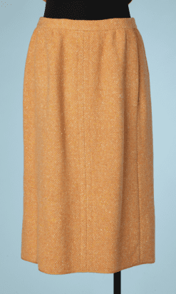 B0184-Tailleur-en-lainage-tissé-jaune-et-orange-Balenciaga-couture-01