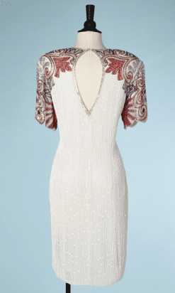 B0214-Robe-de-cocktail-blanche-1980-entièrement-pailletée-et-perlée-Oleg-Cassini-Black-tie-t40-01
