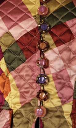 B0215-Tailleur-en-soie-Christian-Lcroix-Veste-matellasée-à-basque-et-jupe-droite-en-soie-jaune-t38-01