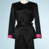B0246-Tailleur-Saint-Laurent-en-satin-noir-doublé-rose-T38-01
