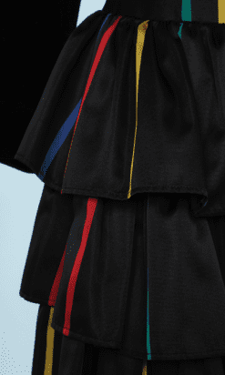 B0255-Ensemble-Robe-en-faille-noire-imprimé-de-rubans-de-couleurs-et-Veste-en-velours-noir-Popy-Moreni-t38-07