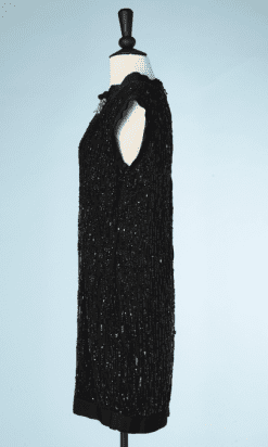 B0265-Robe-Lanvin-en-tulle-noir-brodé-de-paillettes-doublure-en-soie-broches-en-strass-t-40-42-01