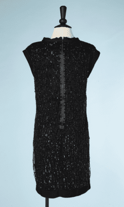 B0265-Robe-Lanvin-en-tulle-noir-brodé-de-paillettes-doublure-en-soie-broches-en-strass-t-40-42-01