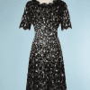 B0267-Robe-en-dentelle-noire-brodée-de-perles-et-paillettes-blanches-Oscar-de-La-Renta-t40-01