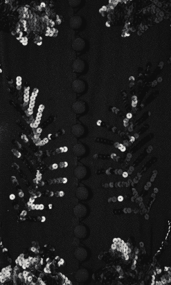 B0367-Veste-1940-en-crêpe-noir-brodée-de-feuilles-en-paillettes-noires-t36-01