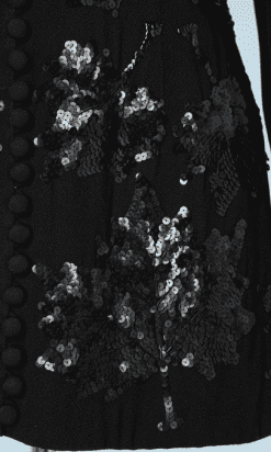 B0367-Veste-1940-en-crêpe-noir-brodée-de-feuilles-en-paillettes-noires-t36-01