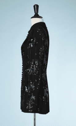 B0367-Veste-1940-en-crêpe-noir-brodée-de-feuilles-en-paillettes-noires-t36-01