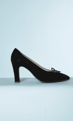 B0430-Paire-descarpins-en-daim-noir-noeud-en-chaines-dorée-Chanel-T-39-04