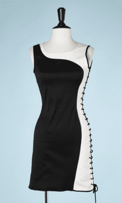 B0434-Robe-noir-et-blanche-en-coton-oeillets-côtés-lacets-Angelo-Tarlazzi-T3436-004
