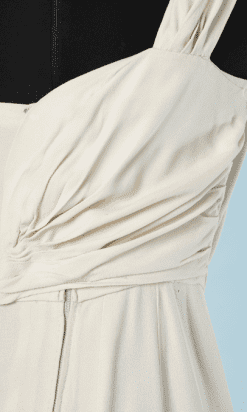 B0447-Robe-blanche-à-la-grecque-1930-en-crêpe-de-soie-T32-001