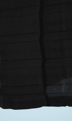 B0457-Manteau-entièrement-plissé-noir-Issey-Miyake-T4042-017