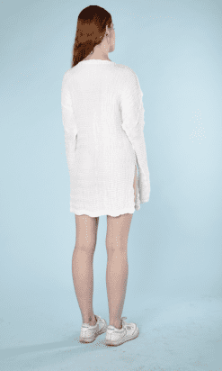 B0458-Veste-entièrement-plissé-blanche-Issey-Miyake-T42-001