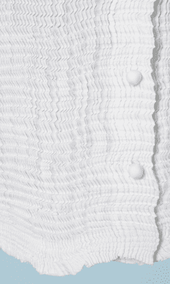 B0458-Veste-entièrement-plissé-blanche-Issey-Miyake-T42-001