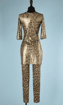 B0688-Robe-et-pantalon-Versace-en-polyamide-or-imprimé-panthère-T38-001