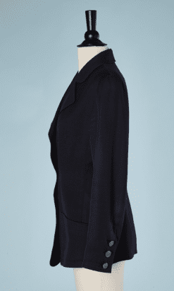 B1385-Veste-Chanel-bleu-marine-boutons-en-métalgris-t38-01