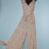 B1235-Combinaison-pantalon-1930-blanche-imprimé-rouge-blanc-bleu-vert-t38-01