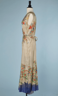 B1242-Combinaison-pantalon-1920-30-en-soie-imprimée-japonisant-sur-fond-ivoire-t46-01