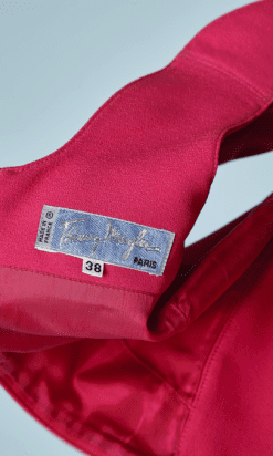 B1671-Robe-Mugler-fuschia-t38-01