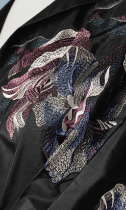 B1716-Robe-1980-en-faille-noire-brodée-Anne-Marie-Beretta-T40-01