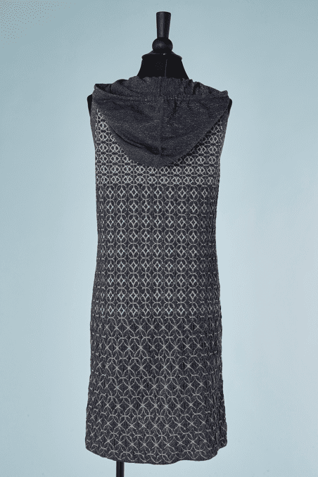 B1737-Robe-Chanel-en-maille-bleu-argent-T38-01