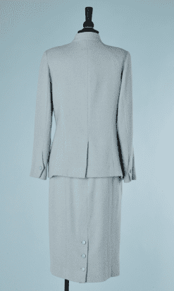 B1739-Tailleur-Chanel-en-lainage-bouclette-bleu-ciel-T40-01