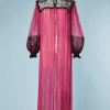 B1968-Long-déshabillé-en-mousseline-fuschia-et-dentelle-noire-T40-01