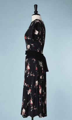 B2023-Robe-1940-en-rayonne-noire-imprimé-baleines-T64cm-01