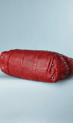 B2080-Sac-Prada-en-cuir-plissé-rouge-01