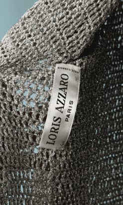 B2153-Long-gilet-en-maille-lurex-argenté-cousu-de-perles-blanches-et-argentées-Loris-Azzaro-t34-01