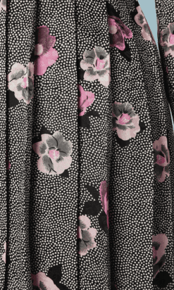 B2161-Robe-en-soie-imprimé-de-pois-blancs-et-fleurs-roses-sur-fond-noir-Christian-Dior-t40-01