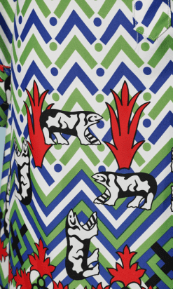 B2162-Robe-1970-Lanvin-polyamide-blanche-verte-et-bleue-et-motifs-dours-t42-01