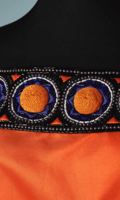 B2164-Robe-orange-Gai-Mattiolo-encolure-brodée-orange-et-bleu-t38-40-01