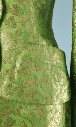 B2173-Tailleur-Ungaro-en-satin-vert-broché-or-t36-01