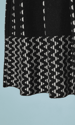 B2177-Robe-courte-en-maille-stretch-noire-et-blanche-Missoni-t36-38-01