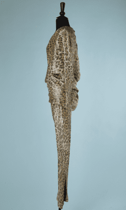 B2184-Ensemble-1969-Hubert-de-Givenchy-couture-N°41419-en-soie-imprimé-panthère-et-lurex-or-t36-01