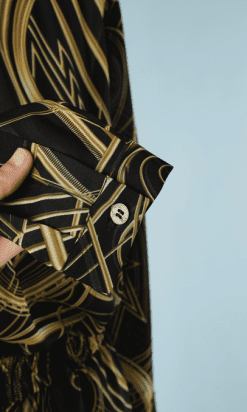 B2208-Combinaison-pantalon-Versace-noire-ocre-jaune-t42-01