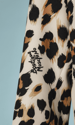 B2221-Veste-Moschino-imprimé-léopard-en-polyester-T42-01